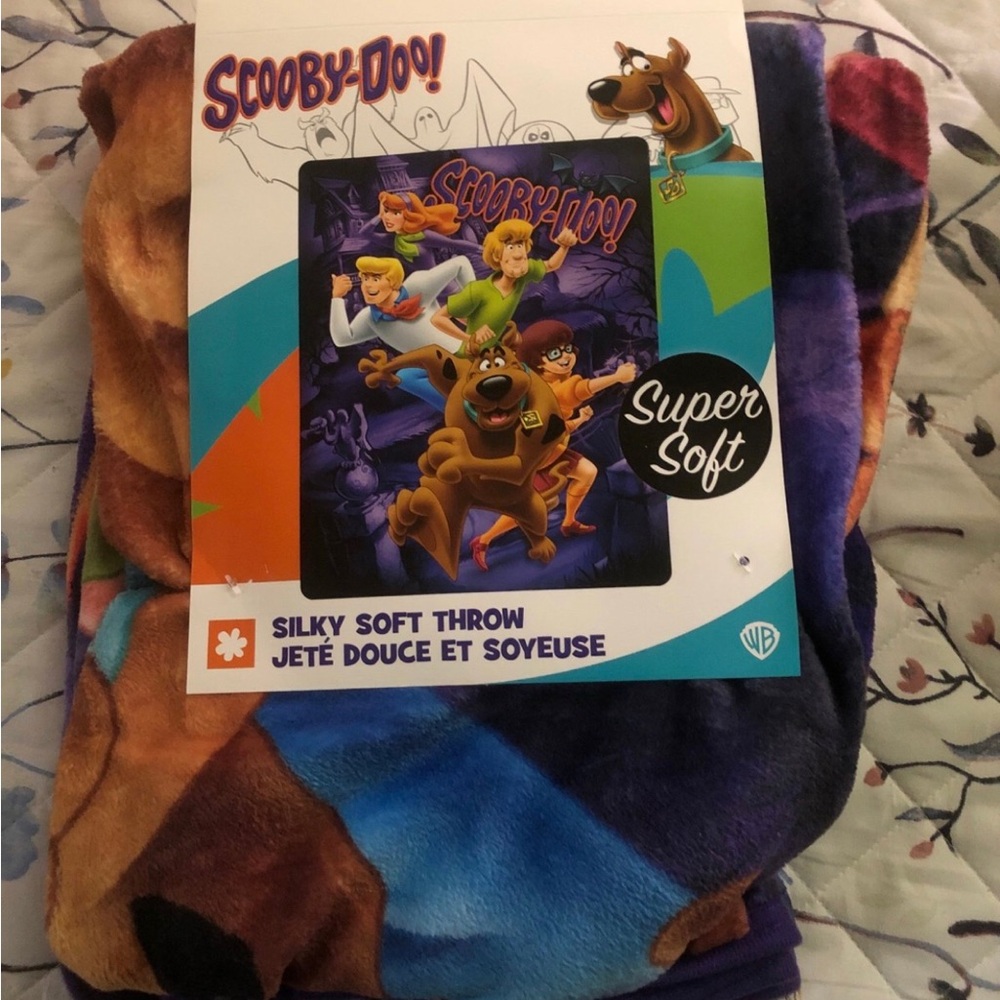 Hot Topic Scooby-Doo Super Soft Throw Blanket -